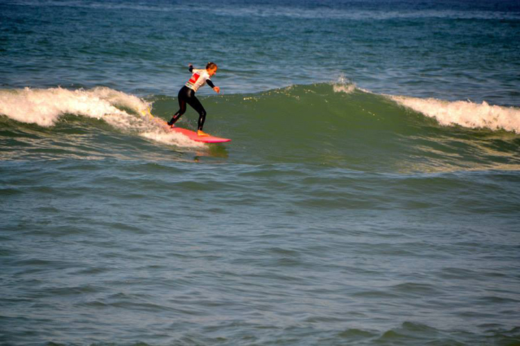 Surfer en septembre à la Boardriders House