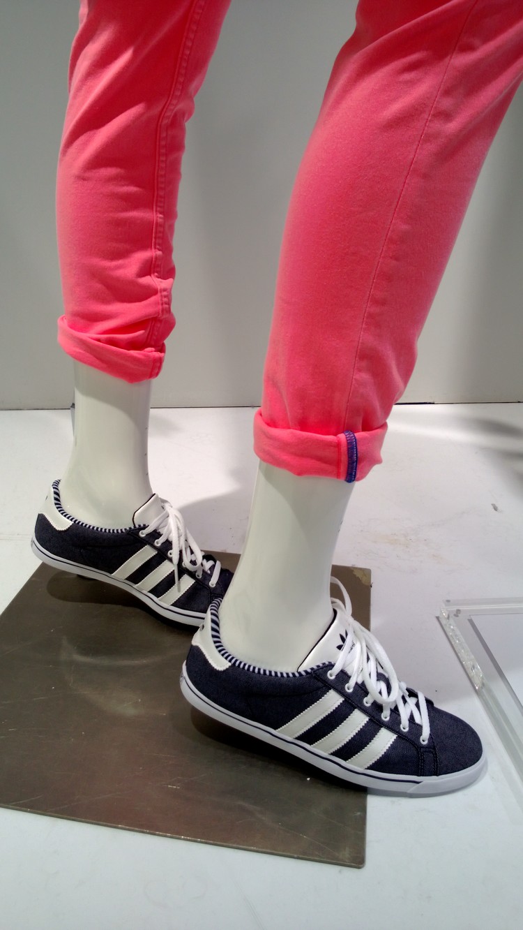 pantalon-rose-fluo-adidas