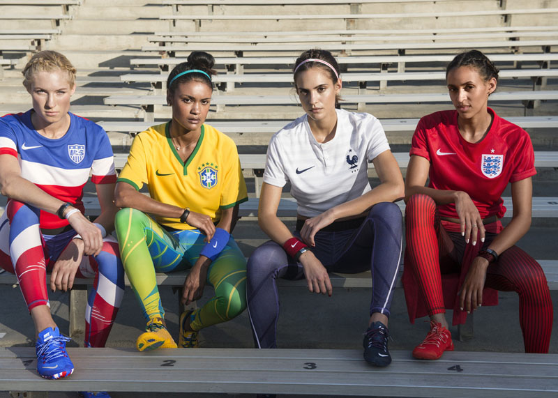 Nike Tight of the Moment x Federation Collection : le maillot de foot pour les jambes