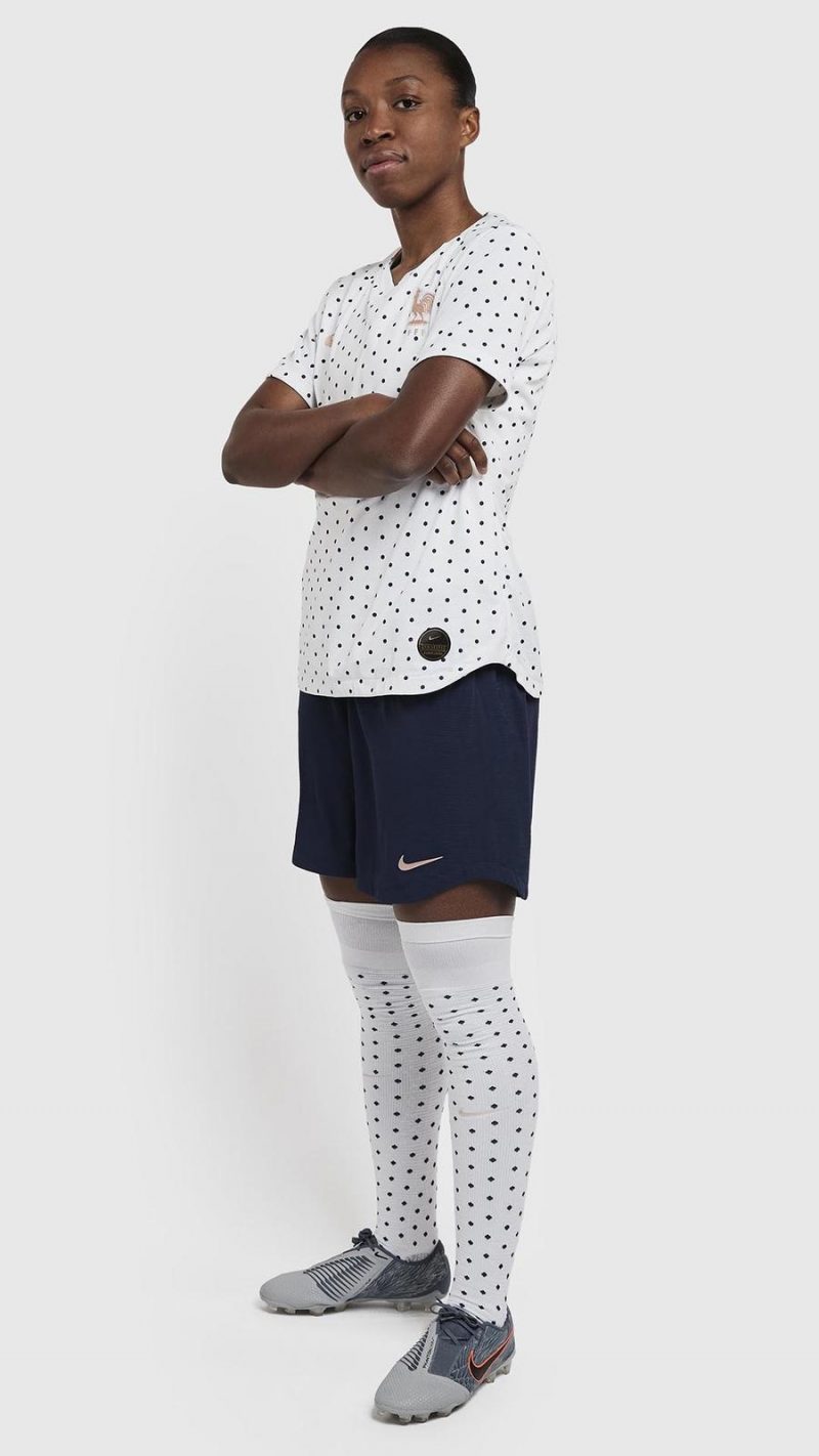 Nike-National-Team-Kit-France-Away-Front-Web-grace-geyoro_86128